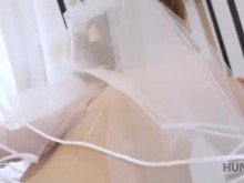 CAZAR4K. Hombre rico paga bien para follar a una jovencita caliente el día de su boda