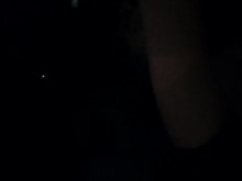 Durante un viaje de negocios, mi esposa quiere ver a un voyeur siciliano por la ventana del auto