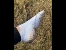 ¡Humillando a mi perdedor cornudo ex novio públicamente en el bosque! - Más sobre OF