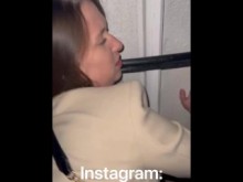 Poniendo los cuernos a su marido tras una discoteca y follando detrás de la discoteca con un tipo que conocía en la misma