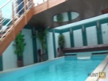 CAZAR4K. Un chico le paga a una chica por sexo y ella acepta olvidarse de su novio