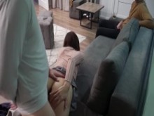 marido cornudo lame su coño después de creampie