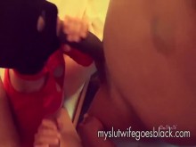 mi esposa chupa una gran polla negra mientras me pajea interracial cornudo amateur