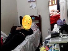 Esposa infiel se folla a su amante a espaldas del cornudo