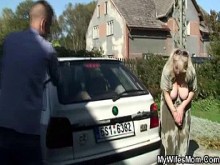 Esposa encuentra a su hombre follando m. consuegro