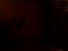Amber crider se despierta para chupar la polla y se la follan a cuatro patas