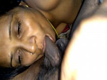 Tamil Cachonda Esposa Infiel Chupando La Polla De Los Vecinos Y Muerde Las Bolas -4K