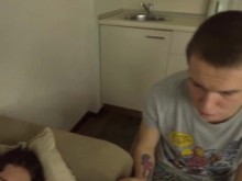 Cuckold For a girl la vio follar y chupar directamente por dinero