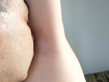 Esposa humilla a marido cornudo en lugar público