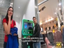 CAZAR4K. El cajero automático no funciona y significa que el bebé chupará una polla