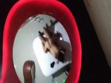 abofetear mi coño casado en un motel mientras mi esposo espera afuera