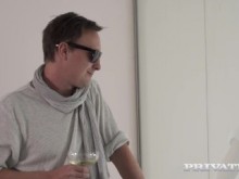 Private com - ¡El cornudo mira el culo lleno de Florane Russell!