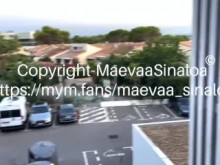 Maevaa Sinaloa - Chupamos y tragamos el esperma de 2 desconocidos en una escalera en público