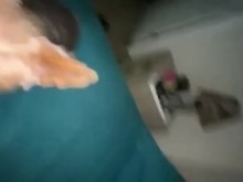 Esposa me mira follar a un joven bombón