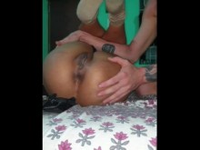 Hotwife orinó a su marido después de recibir un creampie. POV Hablar sucio