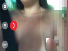 Fan cabalga con la traviesa Sra. Pies y mira la proyección en vivo