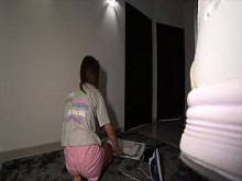 Esposa se folla a su jefe por las deudas de su marido mientras él no está en casa. verdadera trampa