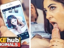 FAKEhub - India Desi esposa caliente filmada tomando la polla gruesa de su marido infiel en su coño peludo por un cornudo