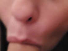 Esposa caliente le cuenta a su marido que se folló a su amigo la noche anterior