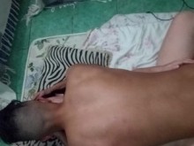 Mujer engaña a su marido tras salir del club y colega lo graba todo