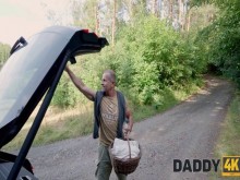 Papá4k. Chica Hongo