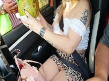 Cristina Almeida luce sexy exhibiéndose en público ante desconocidos junto a su marido cornudo
