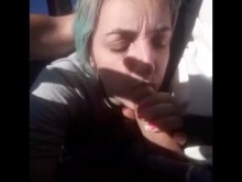 AMATEUR HOTWIFE. HUMILLA A SU CORNUDO MIENTRAS MAMA OTRA VERGA EN EL AUTO