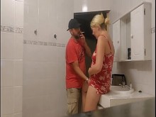 Wtf pilló a mi esposa engañándome con el vecino en la barbacoa