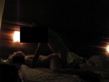 La esposa fue follada por el culo por un turco en el hotel mientras el marido estaba en casa.