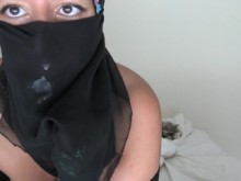 Esposa egipcia cachonda engañando a su marido cornudo