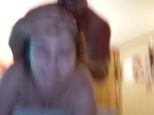 Milf infiel siendo destruida mientras su marido trabaja