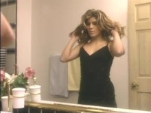 Esposa asiática infiel de un viejo empresario rico que tiene una aventura en secreto con su conductor