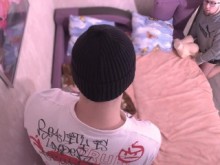 Marido cornudo se folla a una muñeca mientras su esposa es follada por su amigo
