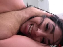 Compartiendo a mi esposa latina caliente con un buen amigo