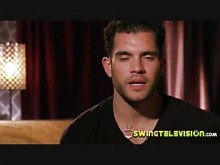 Matt y Alexis están muy emocionados de estar en la mansión de los swingers.