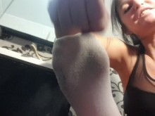 lava mis calcetines sucios y sudorosos en tu boca mi lavabo es tu boca