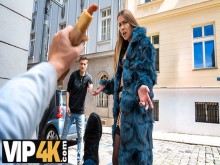 VIP4K. La pelea de amantes termina en un cornudo con Alexis Crystal