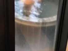 【NTR】 Cuando me bañé en familia temprano en la mañana, ¡había una joven japonesa! 1-1