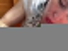 NO PUEDO METERLO TAN PROFUNDO EN LA BOCA ESTOY CHOCANDO A TU MAMÁ EN EL VIDEO