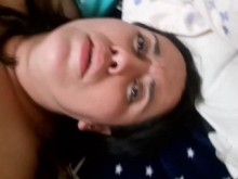 Puta esposa amateur folla dos pollas en un trío caliente - BBW Cuckolds