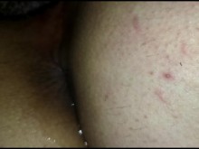 Cuck come su propio semen de mi coño mojado chorreando