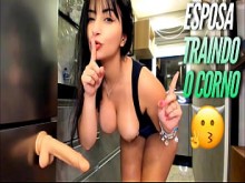 Roleplay esposa que muestra el cornudo cómo traicionará cuando el hombre llegue a esposa trampa que se muestra al cornudo cómo lo engaña