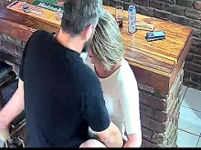 Sorprendí a mi esposa engañándome con mi jefe cuando empezó a trabajar hasta tarde