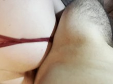 Mi vecina me deja entrar mientras su esposo se va trabajar