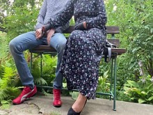 Cum para un esposo de Cuckold de Milf caliente justo afuera