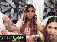 DEVIANTE - Hot Asian engaña a su novio idiota con su mejor amiga para su primera BBC