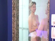 Baño con personal