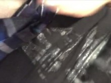 Esposa cubierta de semen usada en la fiesta de reproducción