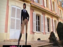 Dominación femenina en un castillo de Swinger