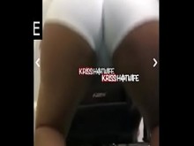 Kriss Hotwife Naughty está atrapado en la cámara web que cambia de ropa